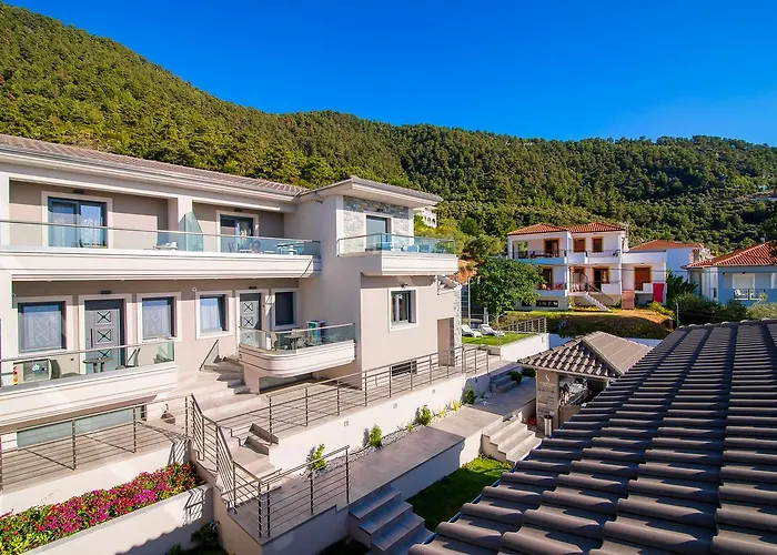 Semiramis Luxury 3* خْريسيا أموذيا