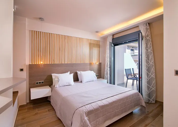 Semiramis Luxury 3* خْريسيا أموذيا
