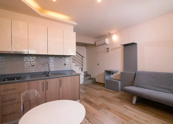 Semiramis Luxury 3* خْريسيا أموذيا