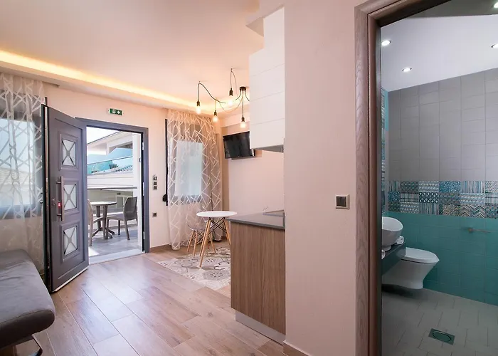 Semiramis Luxury خْريسيا أموذيا