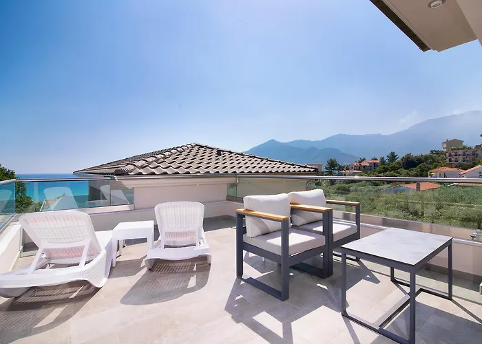 Semiramis Luxury 3* خْريسيا أموذيا