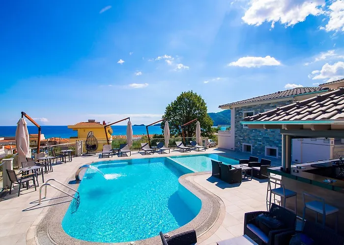 Semiramis Luxury خْريسيا أموذيا