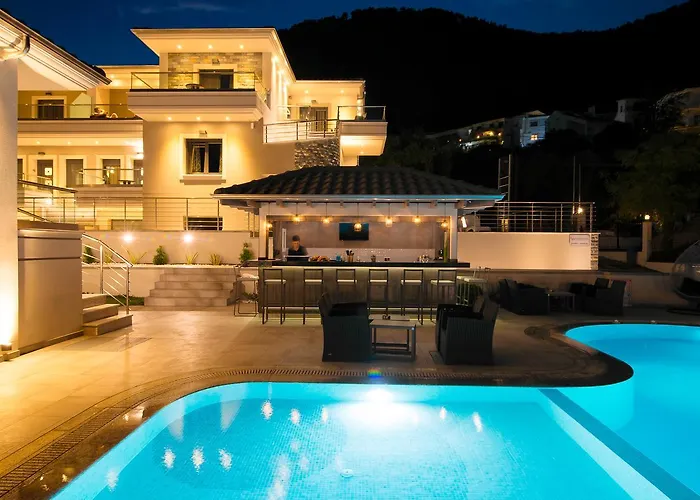شقة فندقية Semiramis Luxury 3*