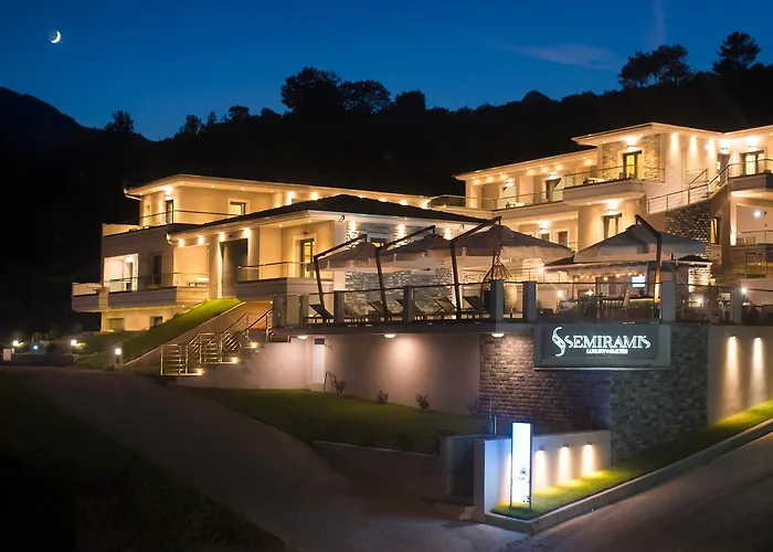 Semiramis Luxury خْريسيا أموذيا
