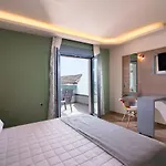 Apart-hotel Semiramis Luxury 3*