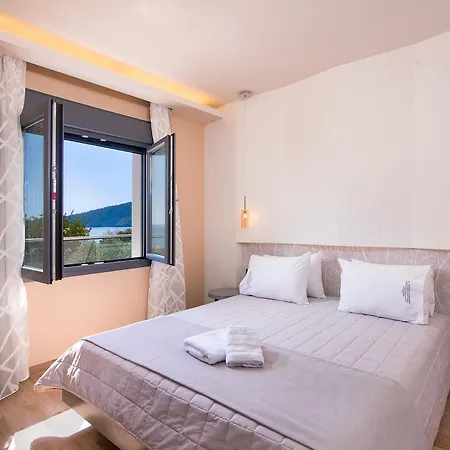 Semiramis Luxury * Chrysi Ammoudia