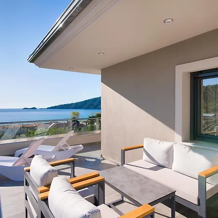 아파트호텔 Semiramis Luxury 3*