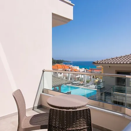 아파트호텔 Semiramis Luxury 3*