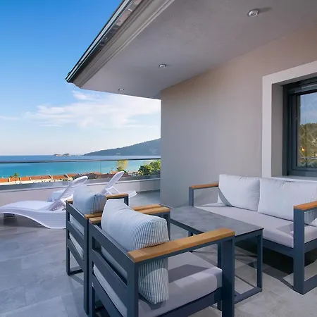 아파트호텔 Semiramis Luxury 3*