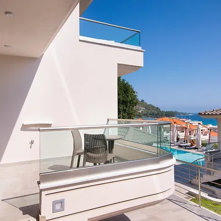 Semiramis Luxury * Chrysi Ammoudia