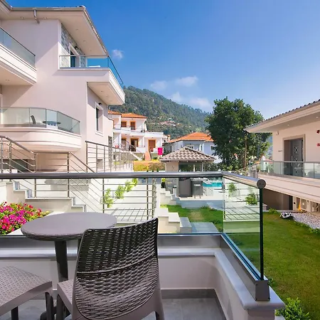 Semiramis Luxury 3* Chrisi Ammoudia