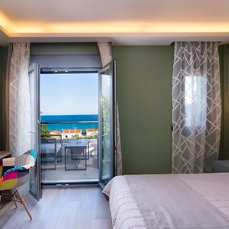 Semiramis Luxury