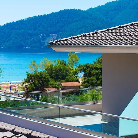 Aparthotel Semiramis Luxury 3*