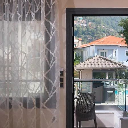 Semiramis Luxury 3* 크리시 아모우디아