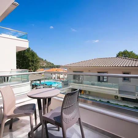 Semiramis Luxury 3* Chrysi Ammoudia