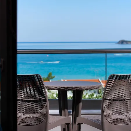 Semiramis Luxury *